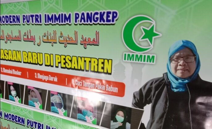 Spanduk Adaptasi Kebiasaan Baru. (foto: ist/blogsantri)
