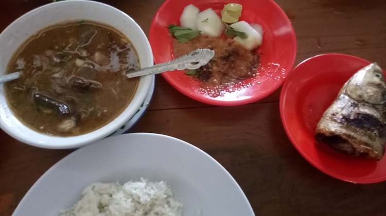 Sop Saudara dan Ikan Bakar. (foto: ist/*)