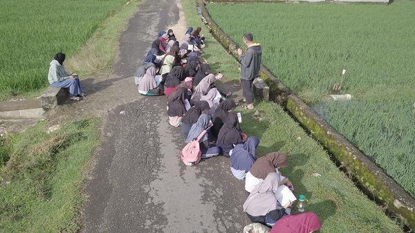 Belajar Sejarah di Ruang Terbuka. (foto: ist/*)