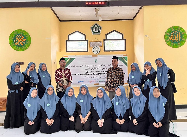 Santriwati Hafidzah Ponpes Modern Putri IMMIM Minasatene-Pangkep. (foto: ist/*) 